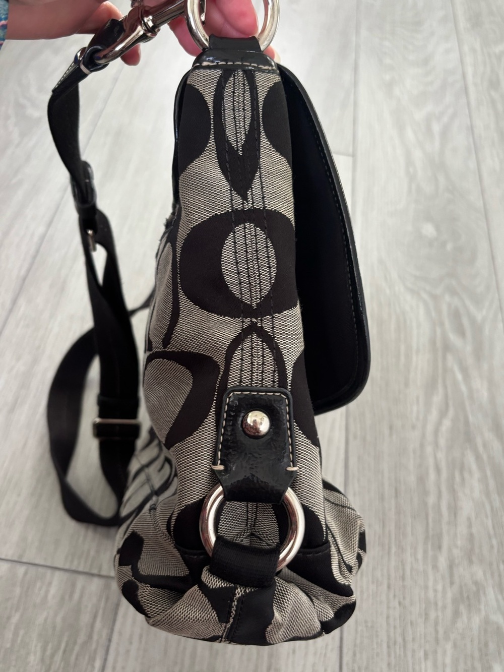 Coach messenger bag in black jacquard. EUC. - Picture 6 of 13